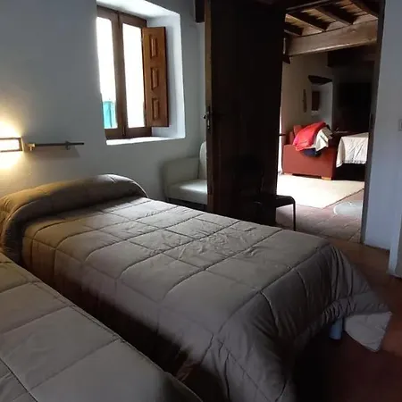 Hostel Albergue San Blas - Via De La Plata Y Caparra - Via Verde