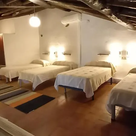 Hostel Albergue San Blas - Via De La Plata Y Caparra - Via Verde