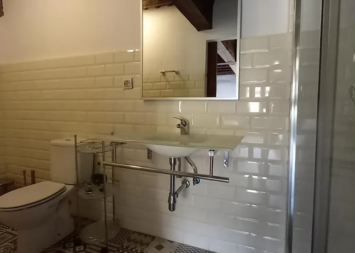 Hostel Albergue San Blas - Via De La Plata Y Caparra - Via Verde *