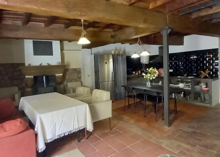 Hostel Albergue San Blas - Via De La Plata Y Caparra - Via Verde *