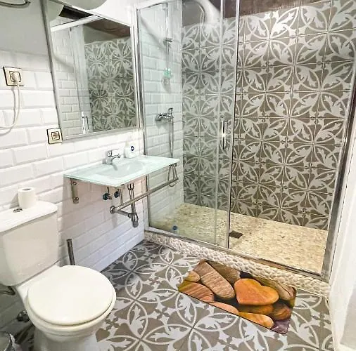 Hostel Albergue San Blas - Via De La Plata Y Caparra - Via Verde